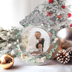 First Christmas Married Glass Ornaments: Elegant Holiday Keepsakes for Newlyweds 2024 - A29