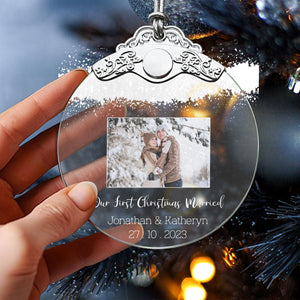 First Christmas Married Glass Ornaments: Elegant Holiday Keepsakes for Newlyweds 2024 - A38